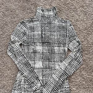 H&M Monochrome Patterned Top